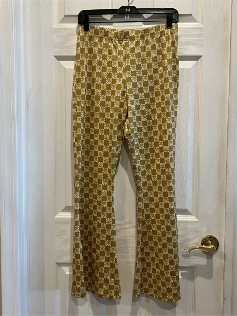 BILLABONG Retro Print Flare Leg Pull-on Pants - Picture 3 of 10